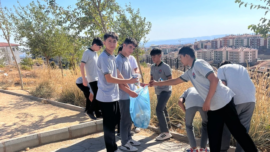 OKUL TEMİZLİĞİ VE DOĞA YÜRÜYÜŞÜ